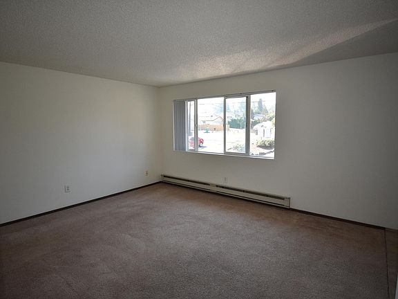 3rd image of 20433 28th Ave W APT 1