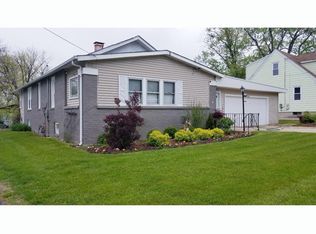 240 W Harding Rd, Lombard, IL 60148