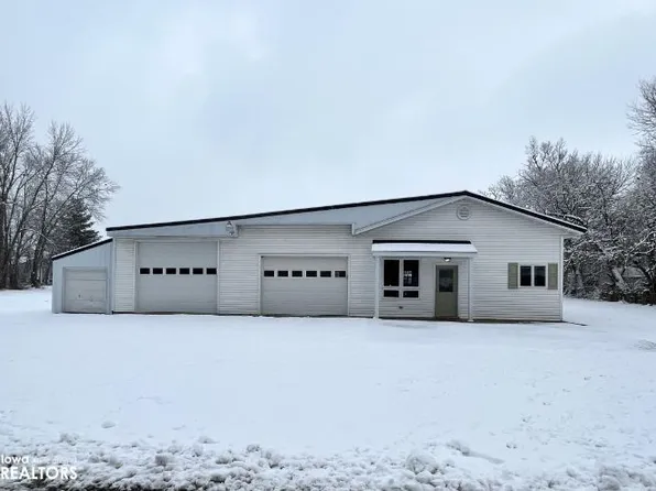 460 N 18th St, Hamilton, IL 62341