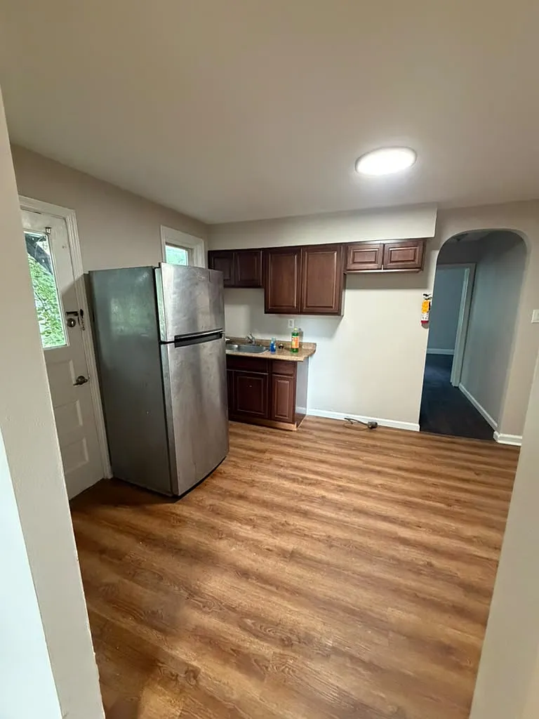 1 bed, $1,260 — Photo 4