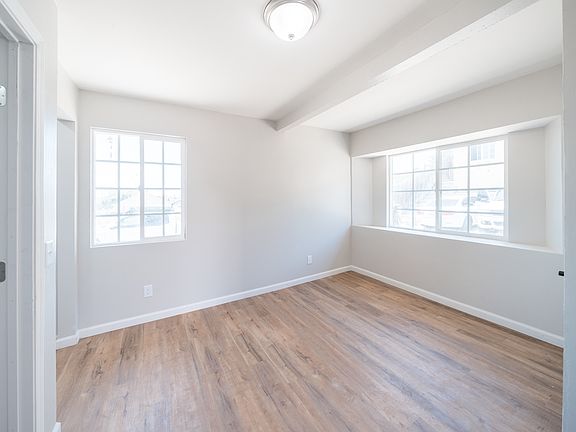 4th image of 324 28th St #2