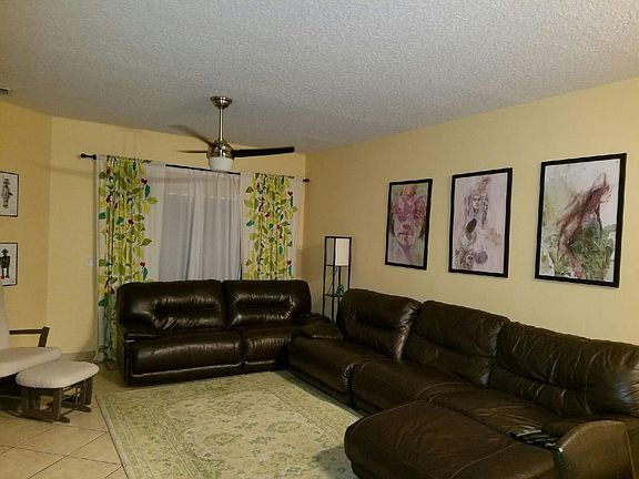 4th image of 3874 Summer Grove Way S