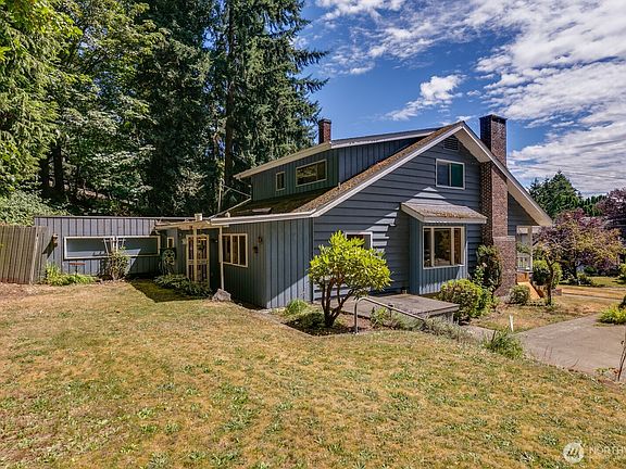 4th image of 4210 Crescent Avenue