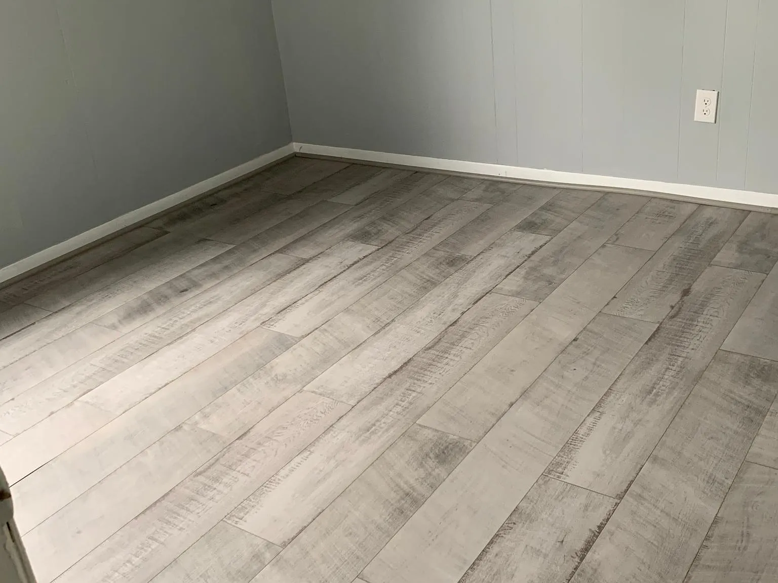 3 bed, 1200 sqft, $1,300 — Photo 3