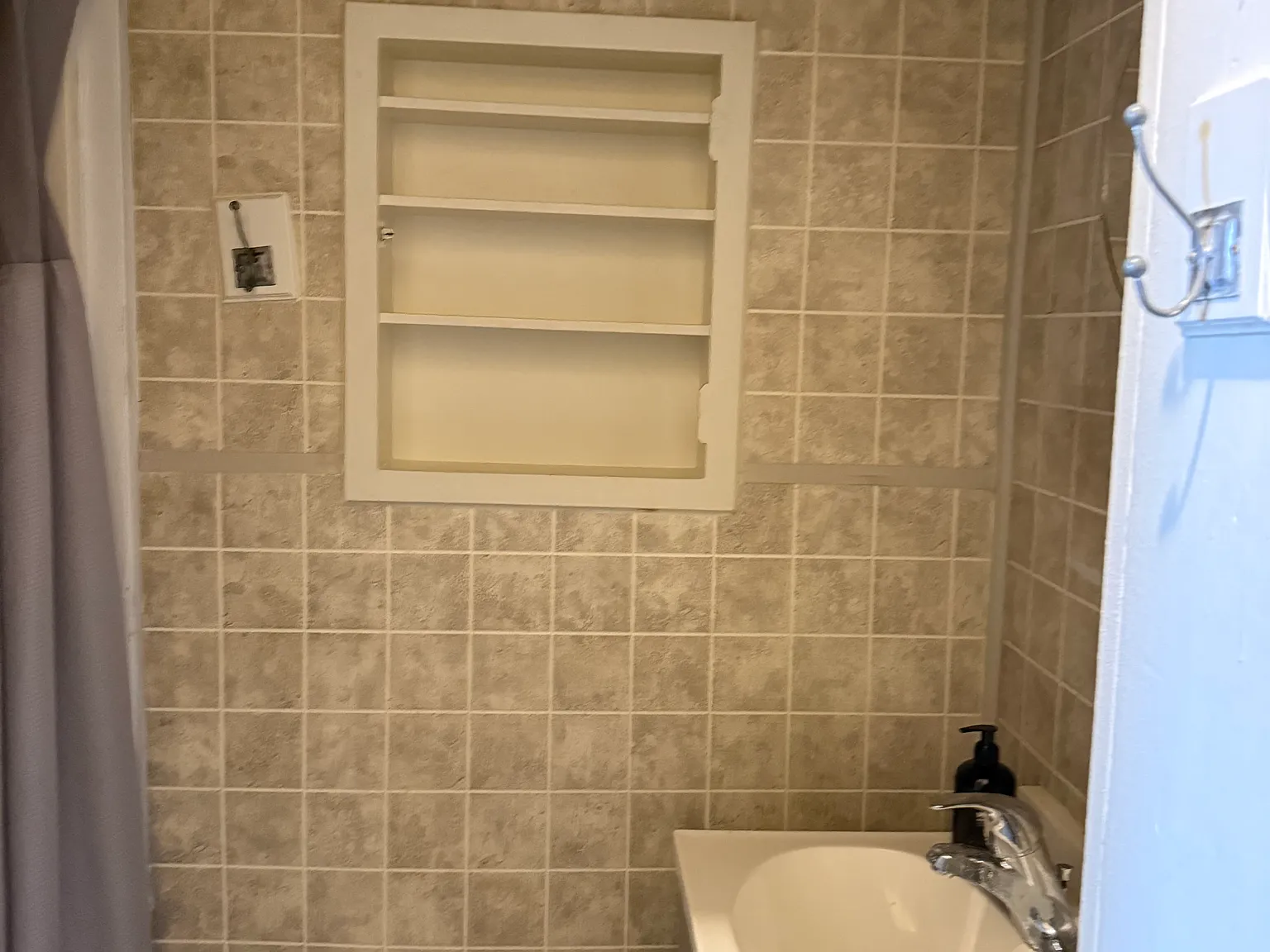 2 bed, 788 sqft, $950 — Photo 3
