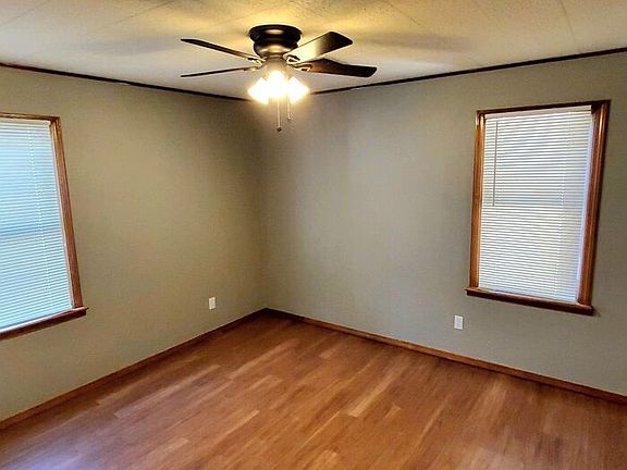 5th image of 3812 SE 26th St #3812