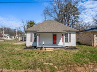 1107 Hickory St, Poplar Bluff, MO 63901