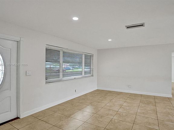 3rd image of 5081 SW 94th Way