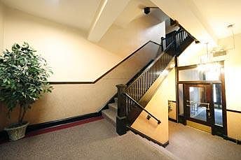 4th image of 4615 N Lincoln Ave APT 204