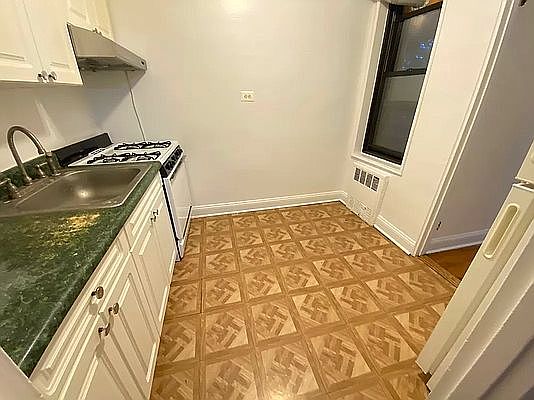 4th image of 144-20 41st Ave #102