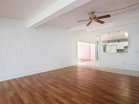 3rd image of 400 Briggs Ave