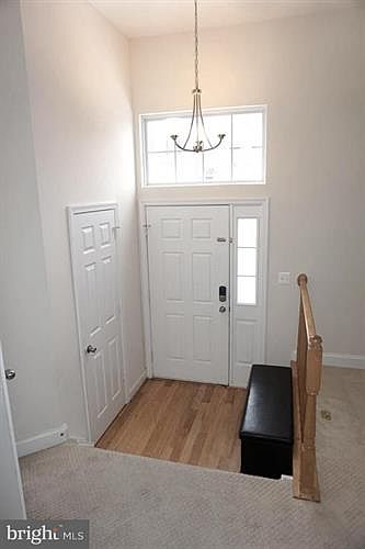 1st image of 687 McLeary Sq SE