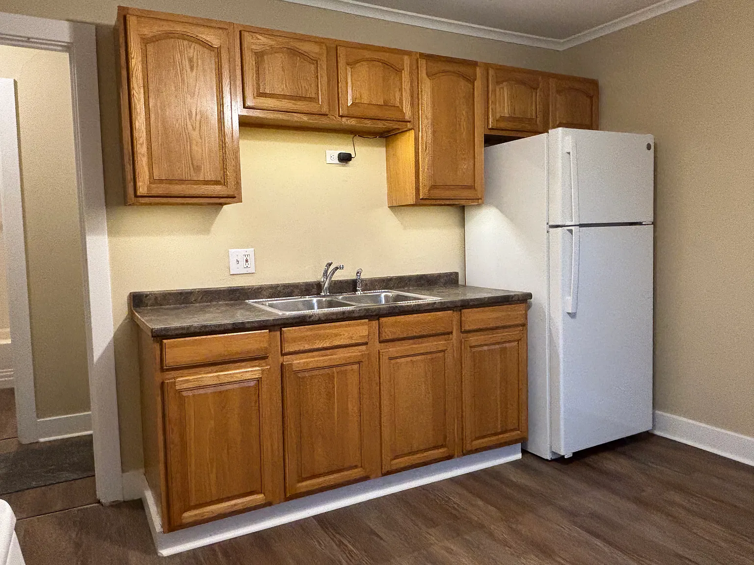 2 bed, 1000 sqft, $1,200 — Photo 3