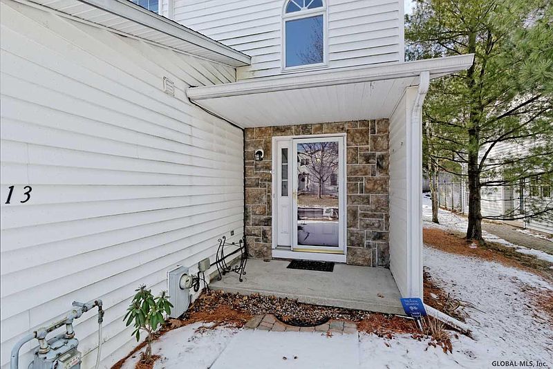 2nd image of 13 Woodside Drive