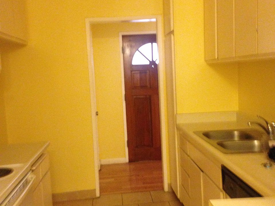 2nd image of 18307 Burbank Blvd Unit 71