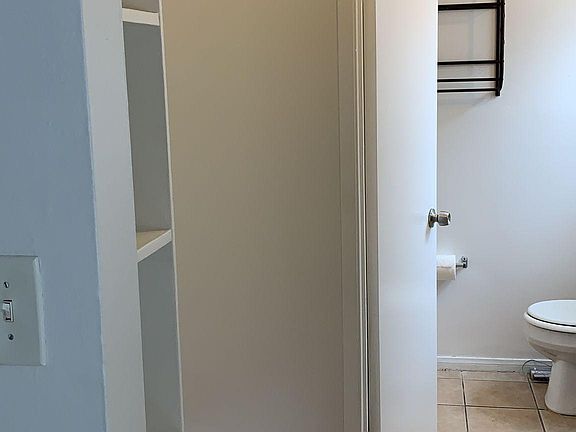4th image of 5534 Bonner Ave #1