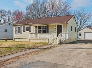 8 Tallwood Dr, Hampton, VA 23666