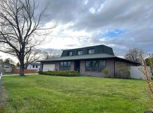 1200 Hamilton St, Douglas, WY 82633