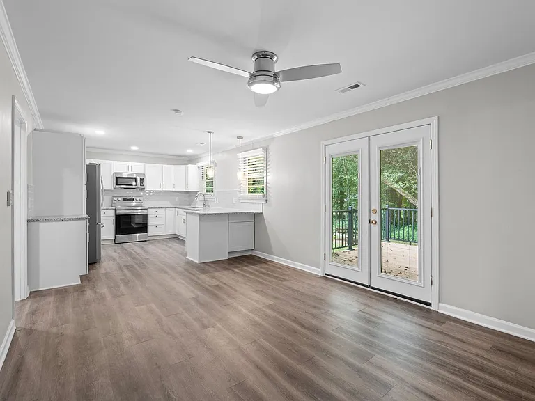 5501 Old Buncombe Rd — Photo 11