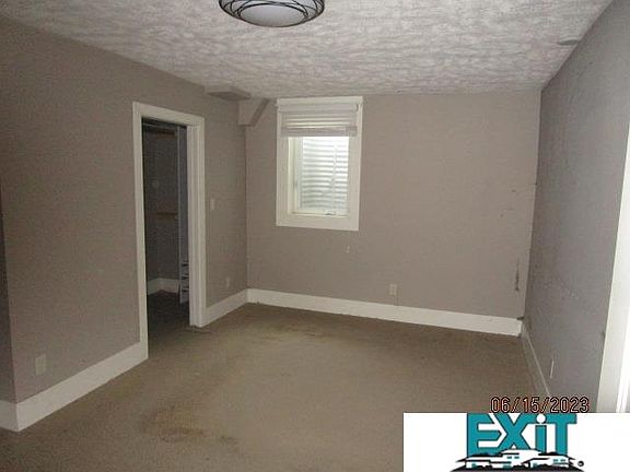 5th image of 1805 N Linden Ave
