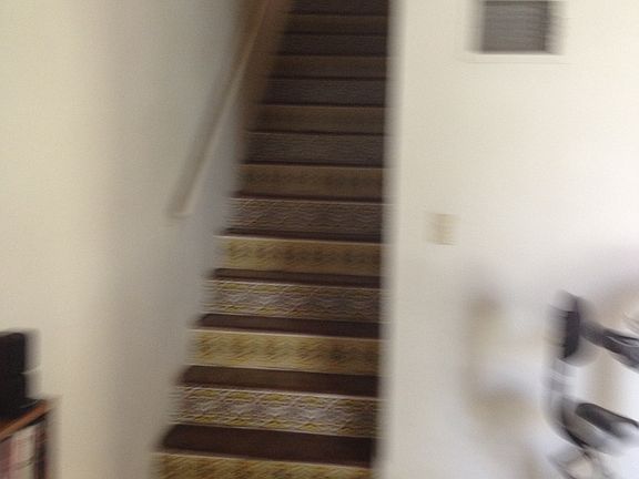 5th image of 824 S Curson Ave