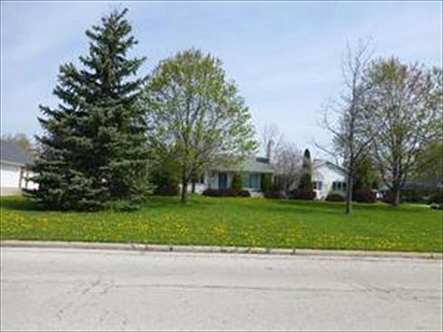 2nd image of 645 Parkview Ave