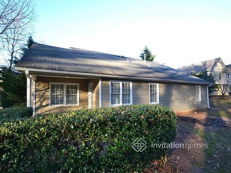 211 Johnstons Way — Photo 12