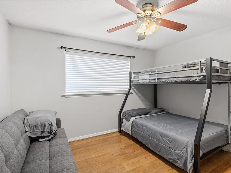 117 E Park Dr — Photo 22