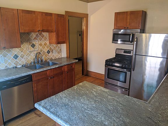 4th image of 2824 E Newberry Blvd Floor 2