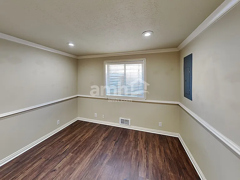 1261 E 3075 N — Photo 10