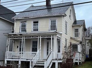 6 Madison St, Newton, NJ 07860