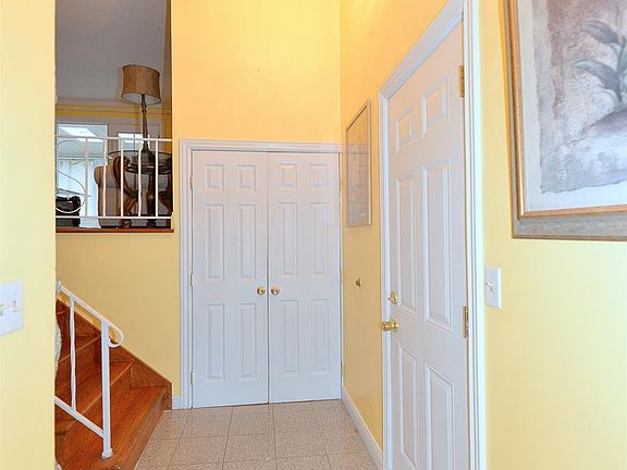 5th image of 12028 Summerville Dr