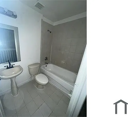 2285 NW 136th Ter — Photo 8