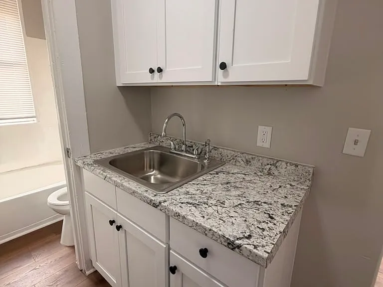 8 Arch St #3B — Photo 2