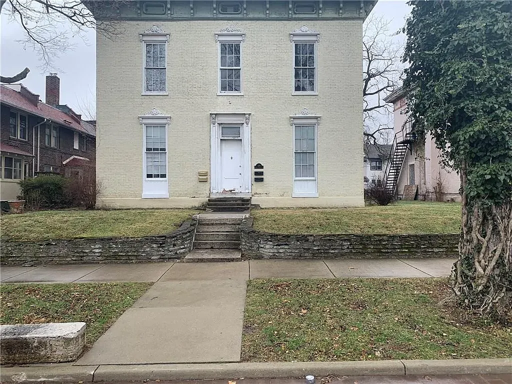 2 bed, 800 sqft, $1,000 — Photo 1