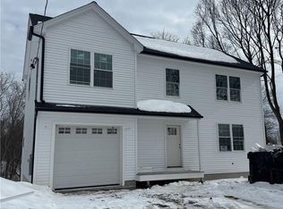 25 Prospect St, Cumberland, RI 02864