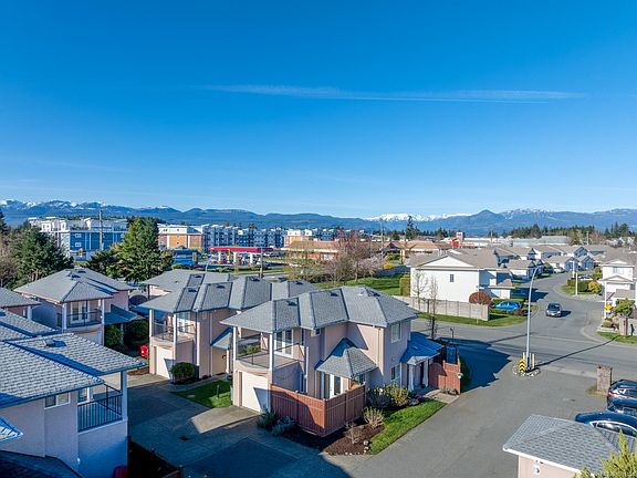 3rd image of 720 Aspen Rd #101