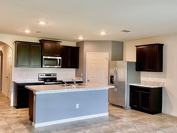 3rd image of 3332 Indian River Pkwy