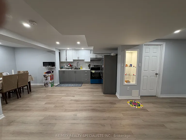 934 Boyer Blvd #BASEMENT — Photo 14
