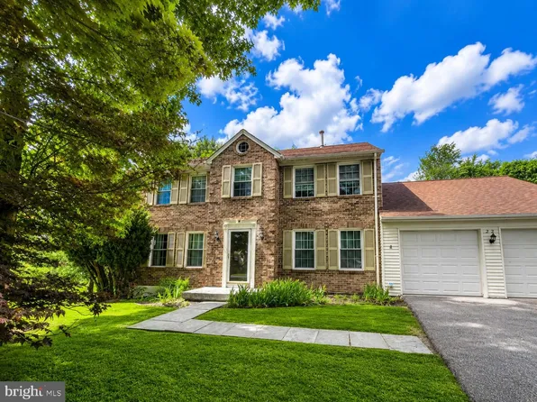 22 Oskaloosa Ct, Rockville, MD 20855