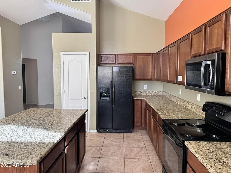 1733 E Primera Dr — Photo 4