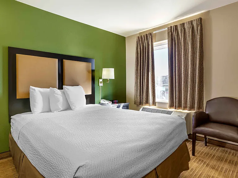 Studio Suite - 1 Queen Bed