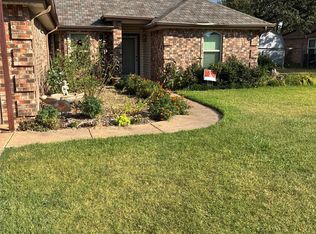 305 Prairie Ln, Granbury, TX 76048