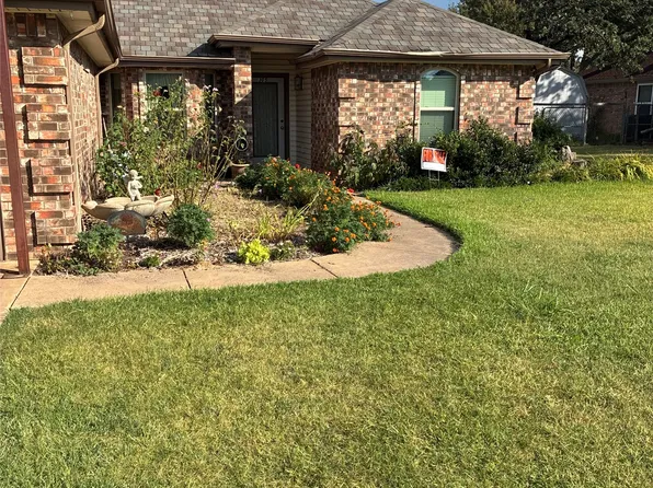 305 Prairie Ln, Granbury, TX 76048