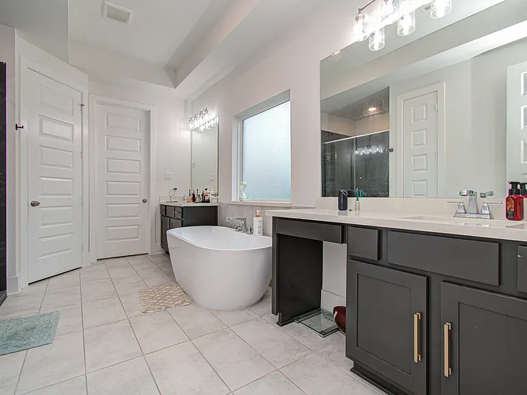 4211 Limestone Ter — Photo 9
