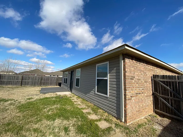 4517 Hunter Blvd — Photo 35