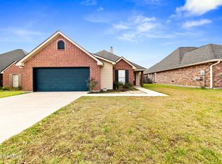 129 Wild Rose Ln, Youngsville, LA 70592