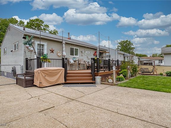 3rd image of 639 Cora Ave