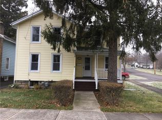 201 Vienna St, Newark, NY 14513