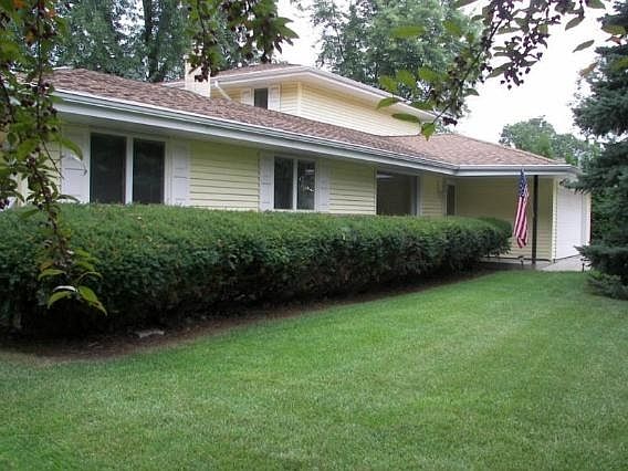 2nd image of 2211 N 116th St